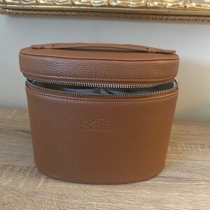 Saie Vanity Case SOLD OUT NEW